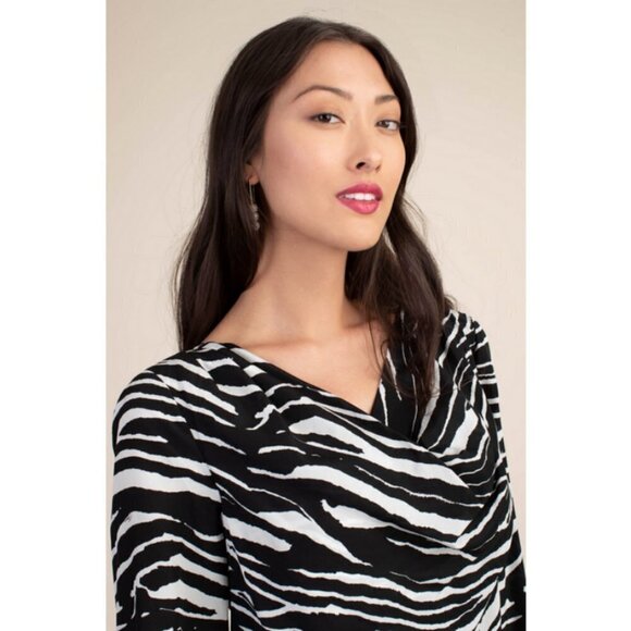 💕TRINA TURK💕 Kyoto Top ~ Print Large L NWT Blouse 100% Silk Crepe de Chine - Picture 3 of 14